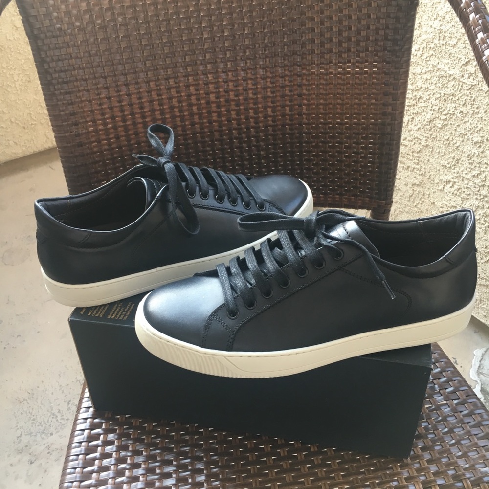Bruno Magli Sneakers
